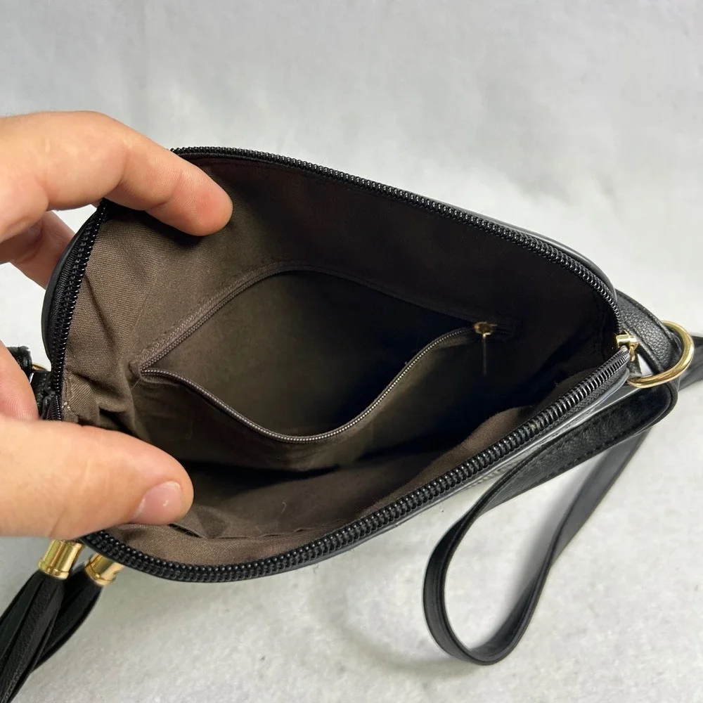 Preppy Plaid Unbranded Womens Small Black Crossbody Bag Tassel Zip Faux Leather‎